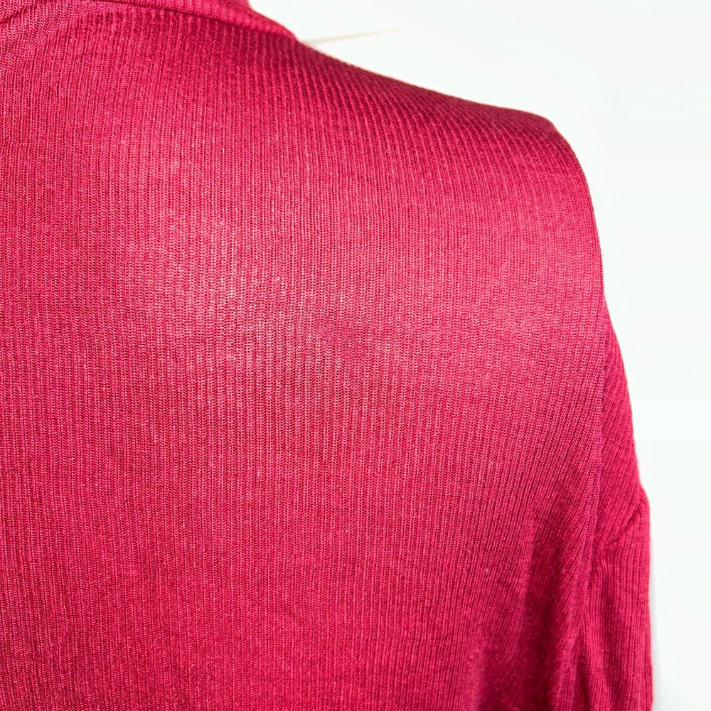 Fabletics medium maroon turtleneck - Picture 4 of 4